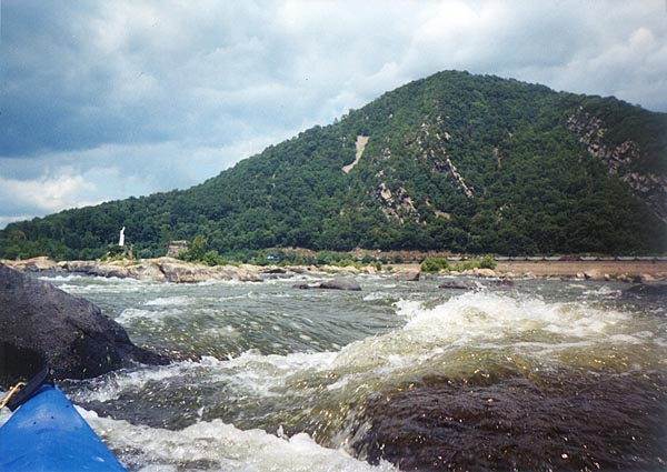   http://www.crownover.org/kayak2001/2001-07-14-susquehanna-dauphin-narrows-18.jpg                                    